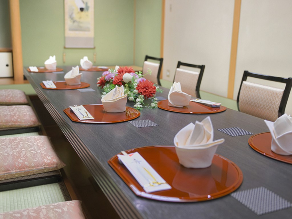 テーブル席と座敷席から選べる和洋の個室・半個室が5室揃う