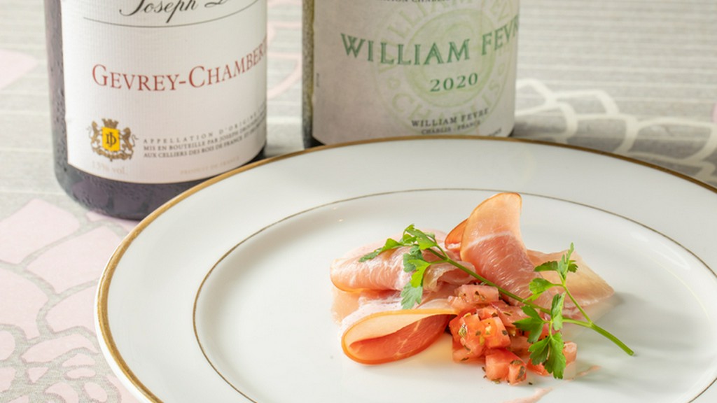 お肉とのマリアージュを楽しむワインや、地酒等のドリンクも厳選