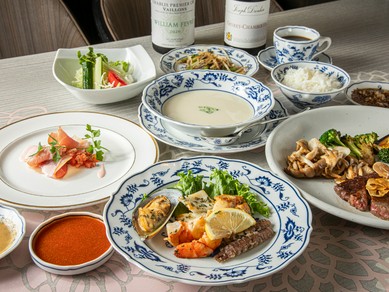 ミックス・ディナーS『特選和牛フィレと魚介類』