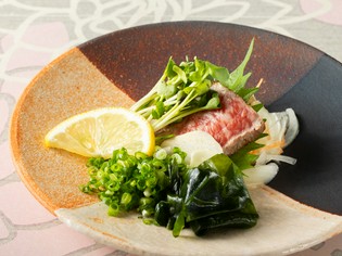 黒毛和牛に海鮮＆旬野菜と良質な食材をシンプルに楽しむ