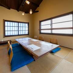 和の風情を感じながらくつろげる、落ち着いた個室席