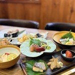 季節のお造りの付いたコースです。
宴会向きコースです。
