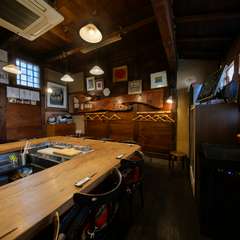 誰でも気軽に集い、心がほっと安らぐ温もり感じる料理店