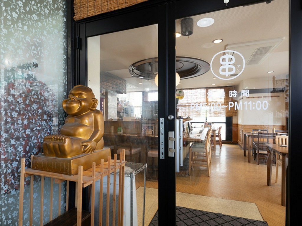 駅チカの居酒屋。シーン問わず利用可能な店内で美味を満喫