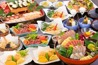 【個室四季料理 くらり】では、さまざまなコースを季節に応じてご用意しております。