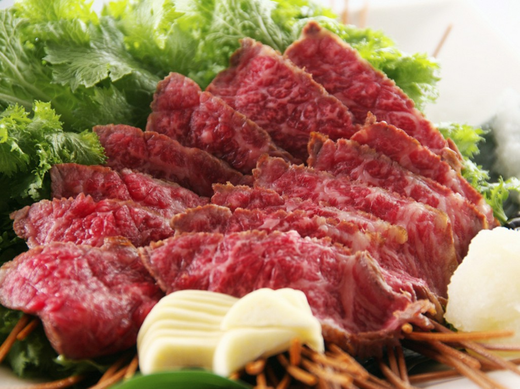 和牛炙り塩ステーキ～高知産わさび菜を添えて～