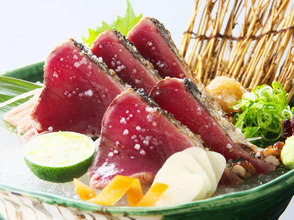 カツオ（藁焼きタタキ/藁焼き塩タタキ）