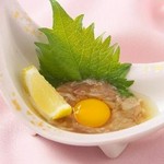 鰹の内臓を原料とする塩辛です