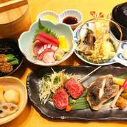 少人数での気軽な夕食に好評です！
[一例]
本日の小鉢、季節野菜の煮物、お刺身、天婦羅、焼き魚、焼き物、味噌汁、白ご飯、香の物