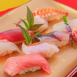 にぎり盛り合わせ（六貫/八貫）　980円/1080円(税込)