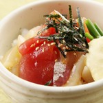 鉄火丼　440円（税込）/魚介マヨ丼　520円（税込）/鰹づけ丼　640円（税込）