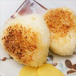 おにぎり（おかか、昆布）　330円（税込）/焼きおにぎり　420円（税込）/梅しそおにぎり　500円（税込）