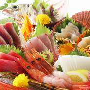 季節に応じた旬の魚介、貝をお出ししております。
