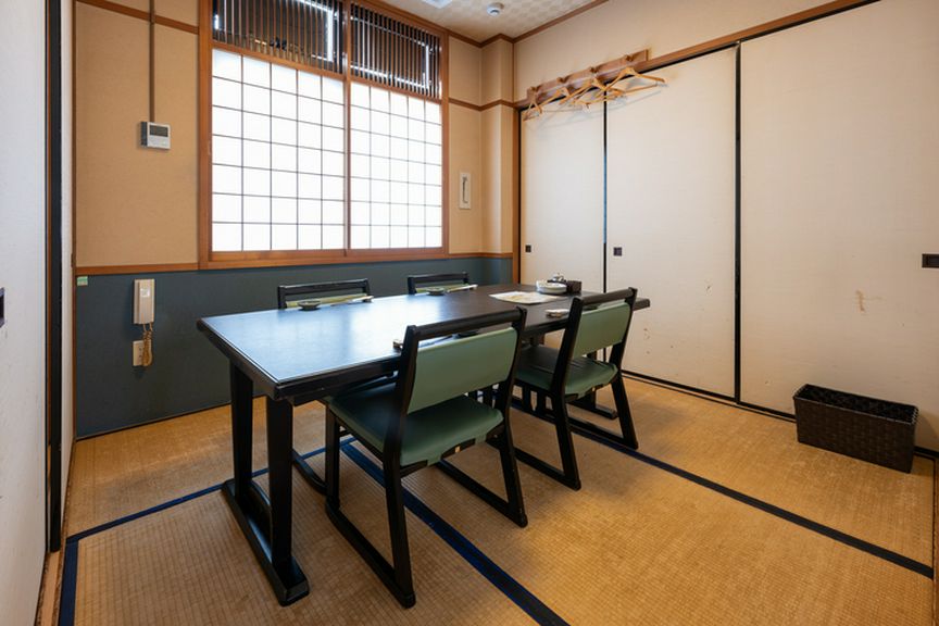 大切な方と、ゆっくりと寛ぎながら旬の味を満喫出来ます。