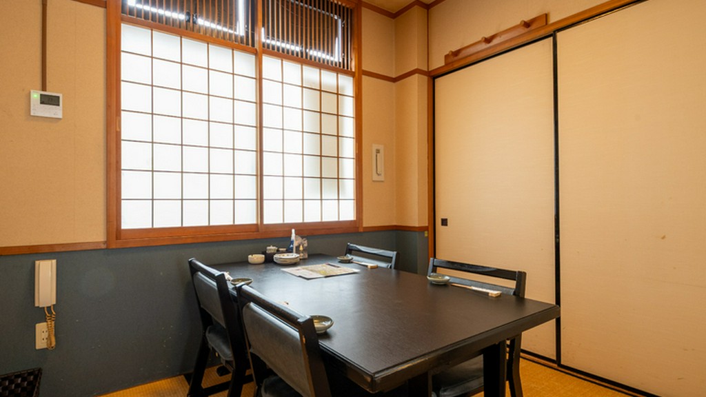 大切な方と、ゆっくりと寛ぎながら旬の味を満喫出来ます。