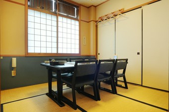 家族連れや友人達と楽しめる、和風創作料理の数々…。