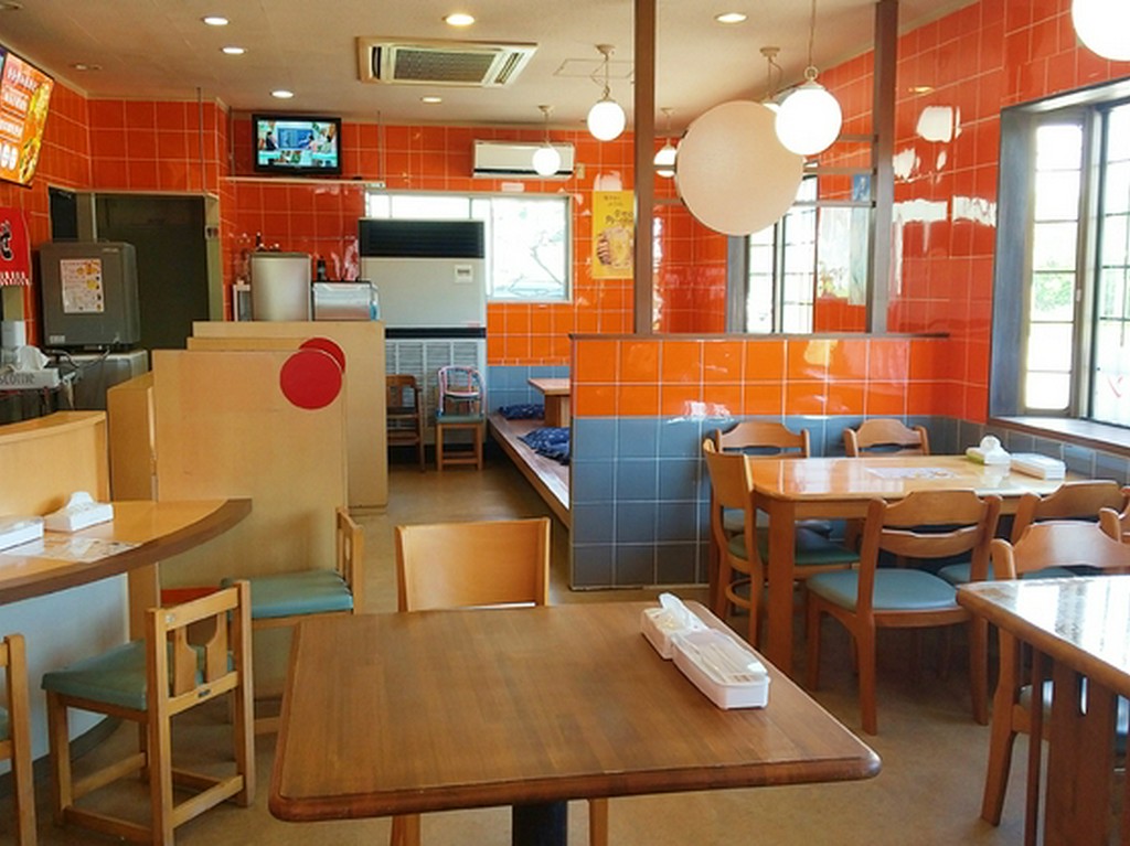 ご家族連れなどでもお気軽にご来店ください