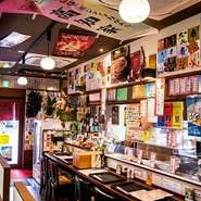 1階：カウンター席 6席