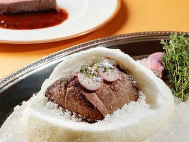 九州産和牛フィレ肉の塩釜包み焼き