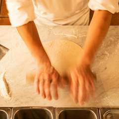 窯焼きピッツァ