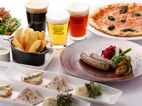 当ホテルで醸造のクラフトビール90分飲み放題とビールに合うお料理をお愉しみいただきます。