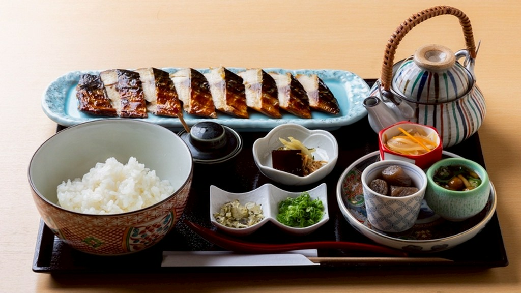 当店名物さば桜燻製を使った『さば桜燻製御膳』