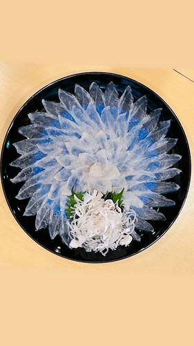 虎ふぐ刺し