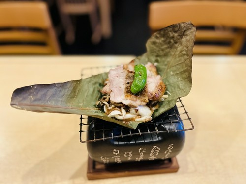 はかた地どり朴葉味噌焼き