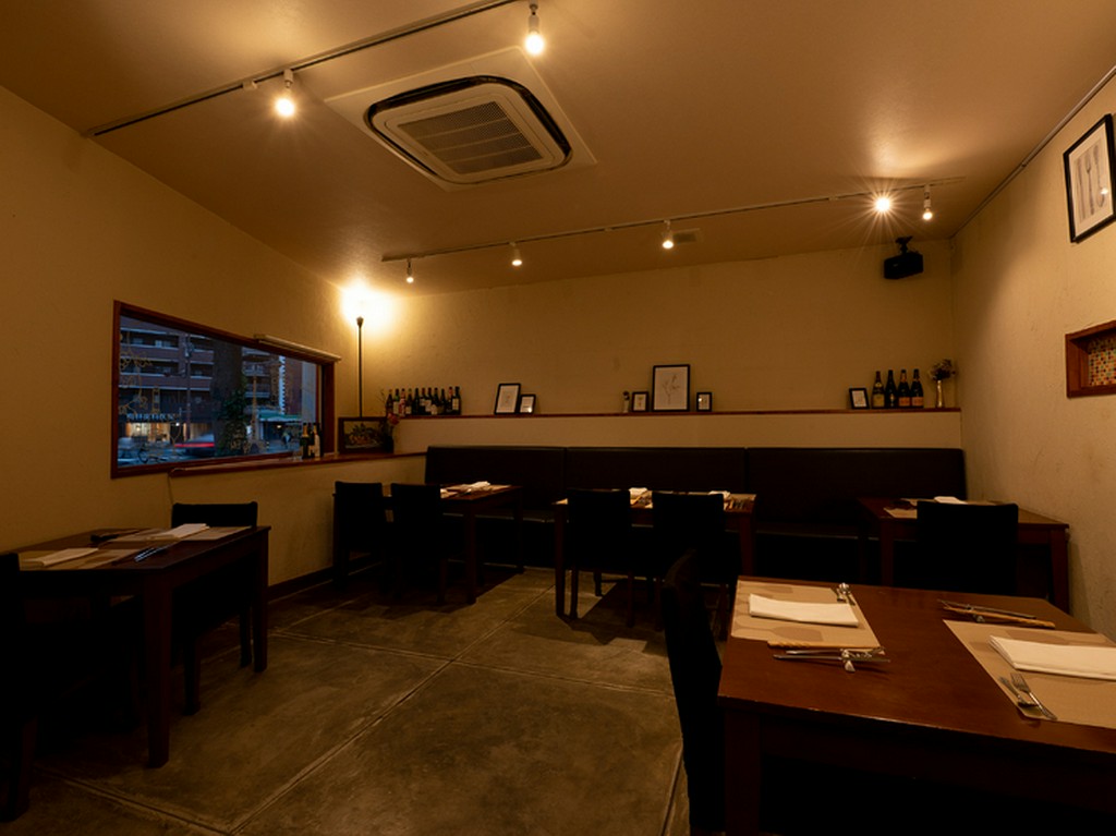 非日常の時間を大切な人と過ごせる大人の社交場