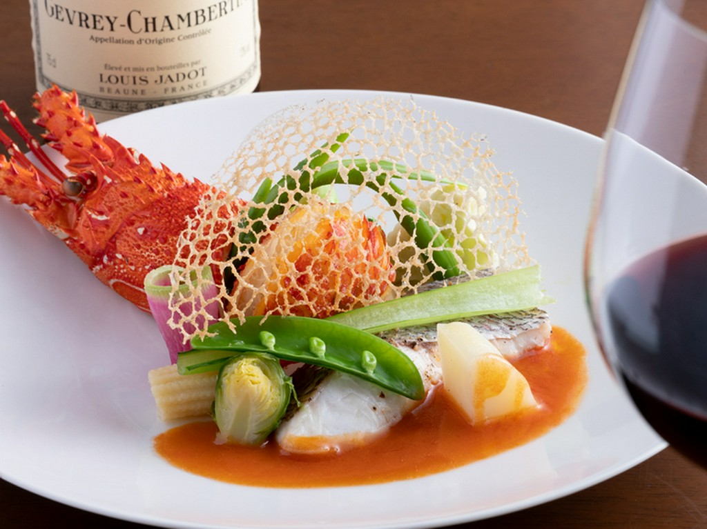 伊勢海老を丸ごと一尾楽しむ『伊勢海老コース』