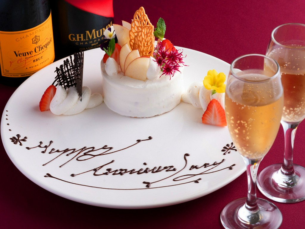 心に残る素晴らしいひと時を満喫できる『アニバーサリーフルコース』