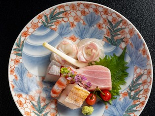 九州で水揚げされる新鮮な魚介類の郷土料理なども