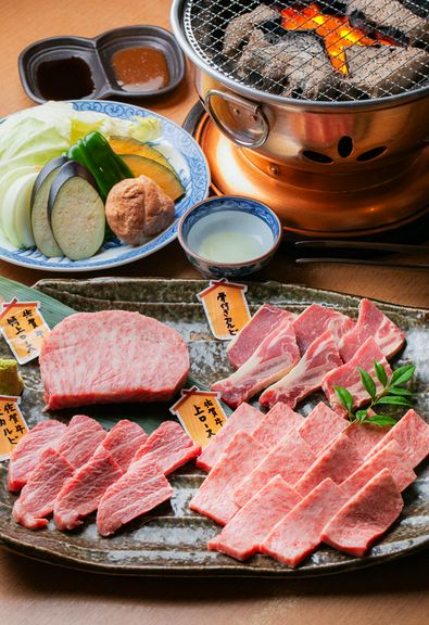 家族の食事。お祝いごとにも最適な一軒