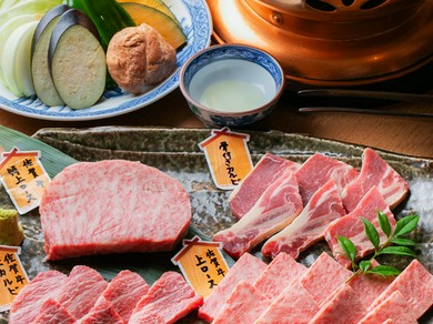 家族の食事。お祝いごとにも最適な一軒