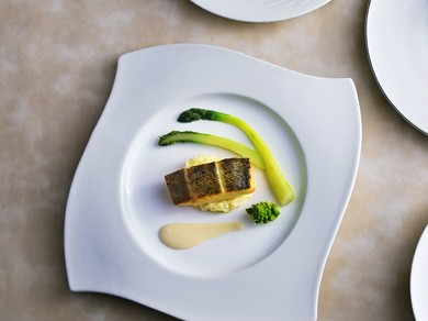 新たな美味が多数！日本×世界の上質魚介で織りなす『魚料理』