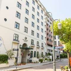 異国情緒漂う空間で、優雅に食事を楽しめるホテルレストラン