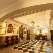 大切な日は【アマリアサロン】へ。メッセージプレート、ホールケーキ付の『誕生日プラン』に、乾杯用ドリンク、メッセージプレート付きの『アニバーサリープラン』で、素敵な一日を演出してみませんか。