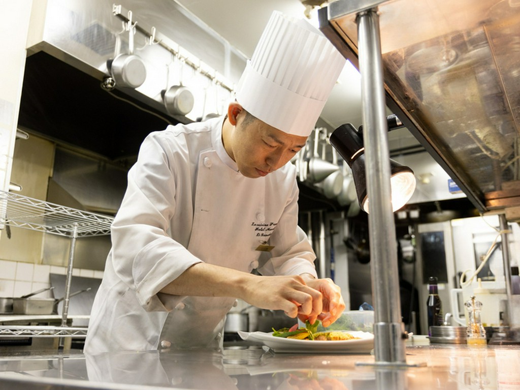 お客様の笑顔を想いつつ、一品一品と向き合う