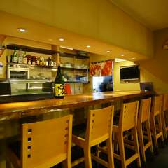 お疲れ様の一杯や贅沢なディナーにも使える気軽さが魅力