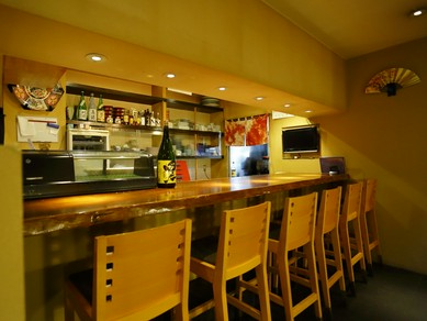 お疲れ様の一杯や贅沢なディナーにも使える気軽さが魅力