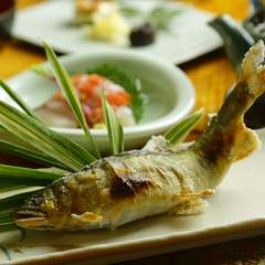 刺・焼・揚…多彩な料理で「旬」を味わう幸せ