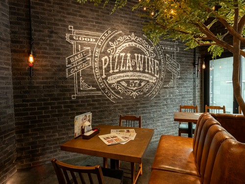 SNS映え間違いなし。デートや女子会にオススメのテラス席