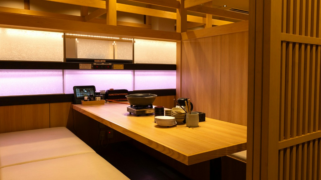 快適に食事を楽しめる、全130席の和空間