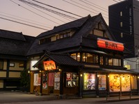 当店はオーダーバイキングのお店です。ご注文いただいたお料理やお飲み物をお席までお持ちいたします。まずはコースをお選びください。お席の時間は全コース120分となります。コースはグループ統一でお願いします。