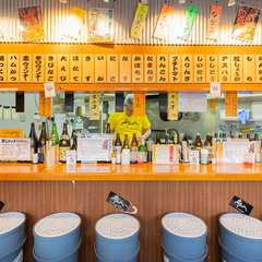 気ままに串やお酒を楽しめるカウンター席
