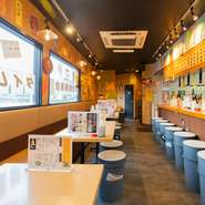いつもの集合場所にも最適なお店。テーブル席もあり、2～4人規模のちょっとした宴会にも活躍してくれます。ラストオーダーは深夜2時のため、二軒目としての利用もオススメです。