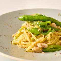 京都ならではの風味や味覚を楽しむ『九条ネギと万願寺とうがらしのアーリオオーリオ　黒七味とゆず』