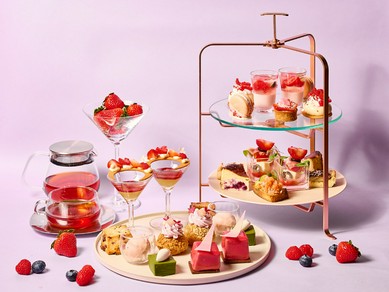 季節を感じる彩り豊かな果物を用いた『パティシエ特製季節のアフターヌーンティー』