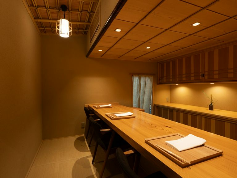 熊本の地酒に加え、全国の名酒を銘柄入れ替えでオンリスト