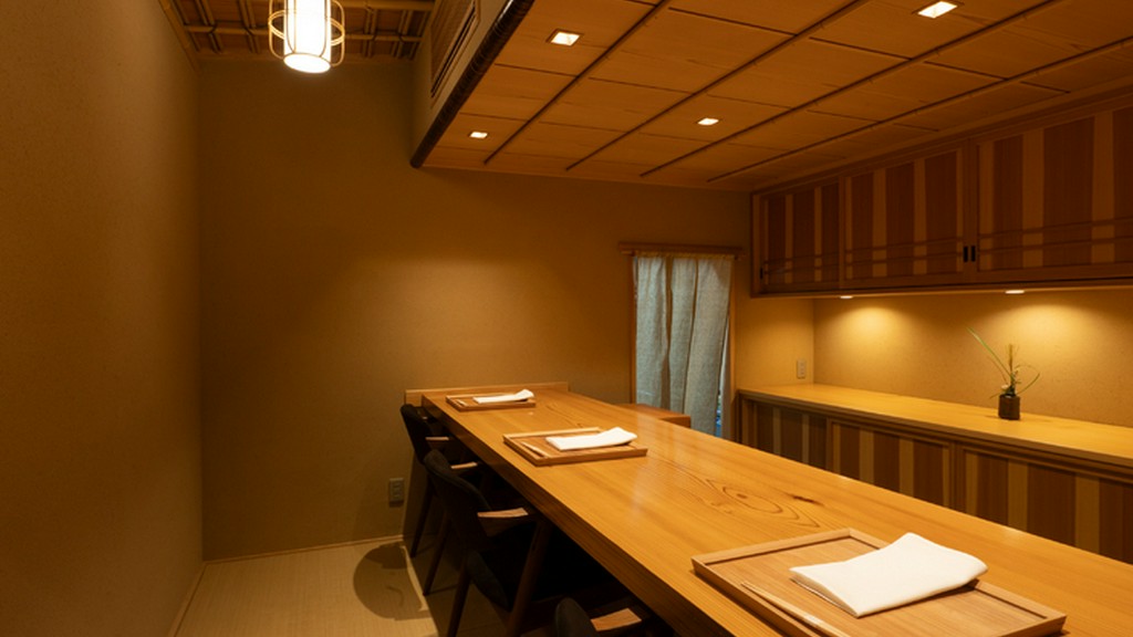 熊本の地酒に加え、全国の名酒を銘柄入れ替えでオンリスト